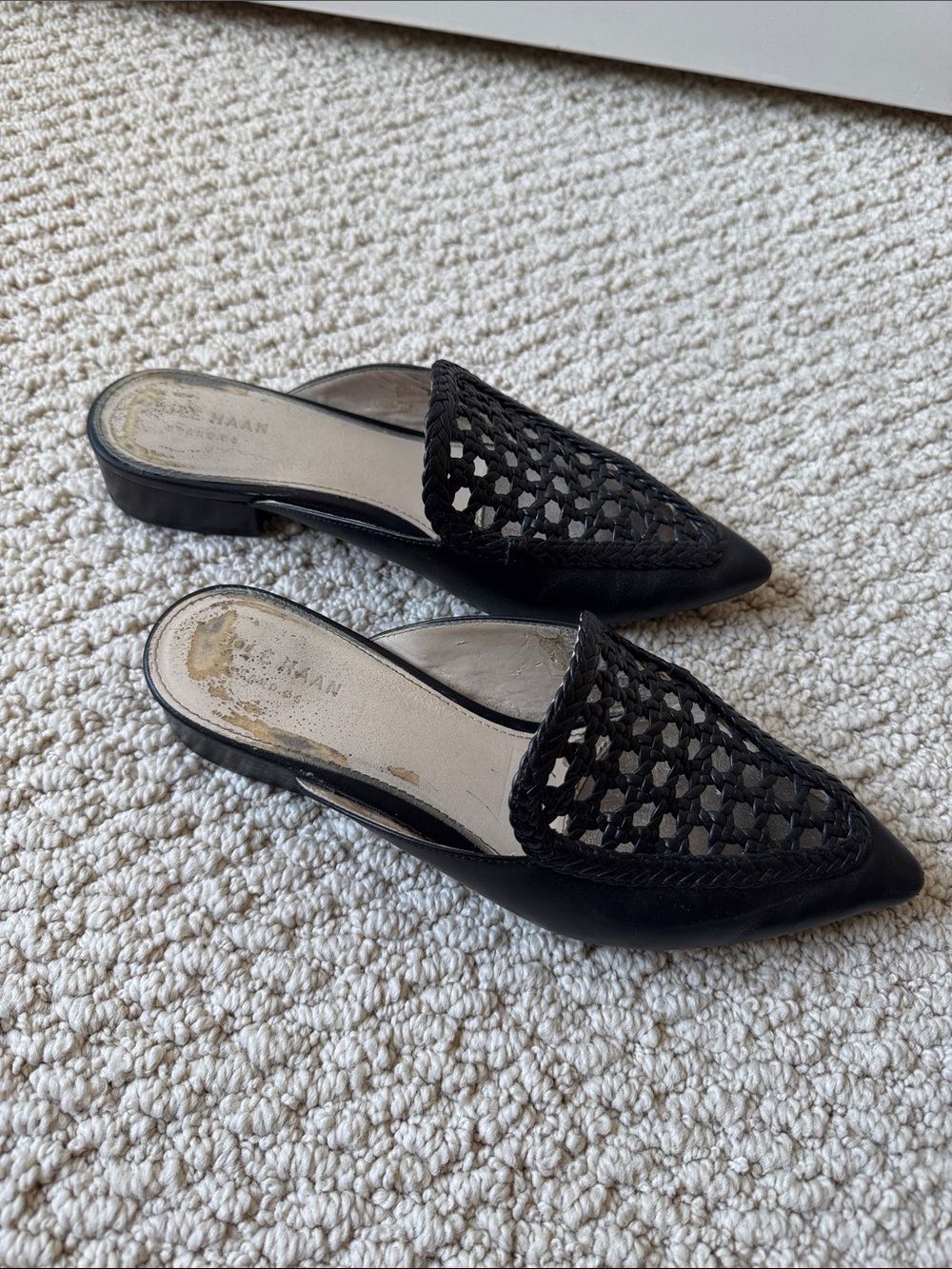 Cole Haan Black Woven Leather Pointed-Toe Mule Slides Size: 6.5